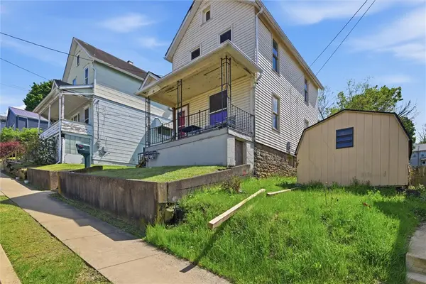 205 Lowell St, Vandergrift, PA 15690