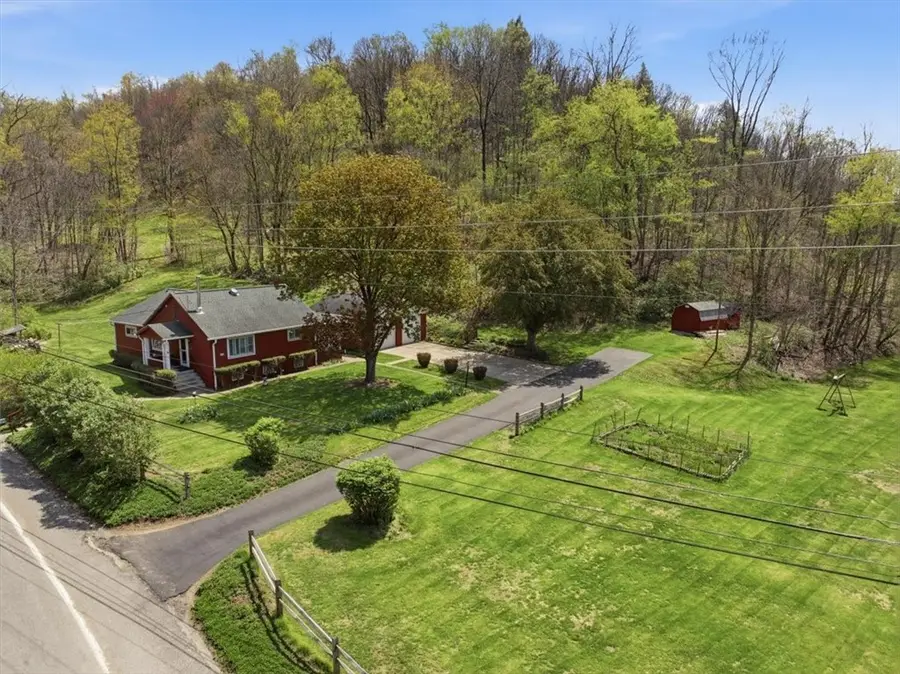 2038 Hookstown Grade Rd, Clinton, PA 15026 - #3