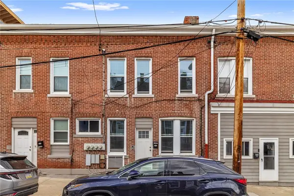 5239 Wickliff St, Pittsburgh, PA 15201