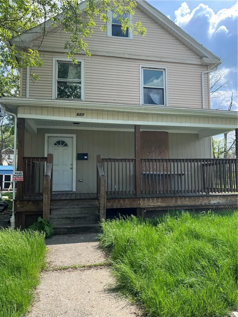 627 Raymond St, New Castle, PA 16101 - #1