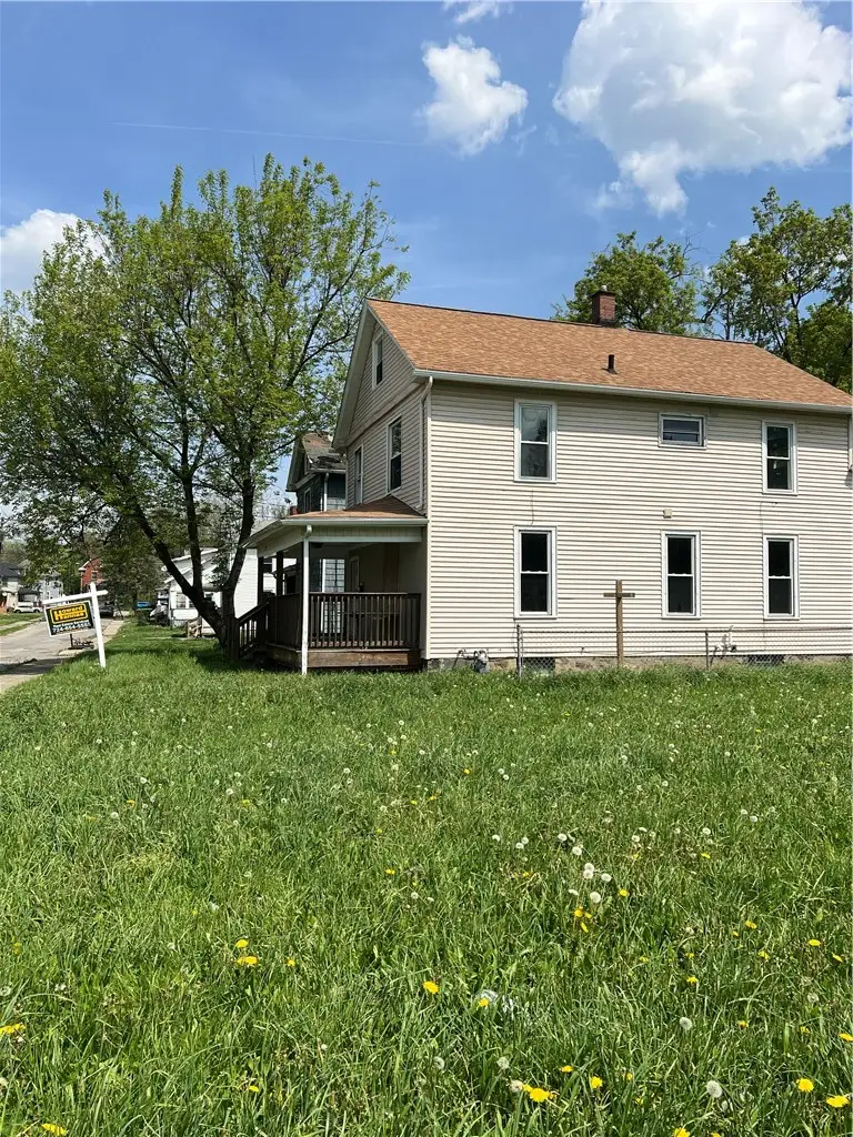 627 Raymond St, New Castle, PA 16101 - #2