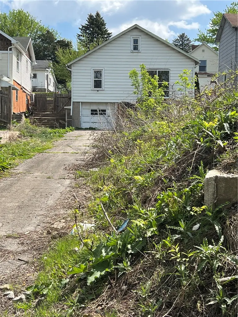 628 Forrest St, New Castle, PA 16101 - #2