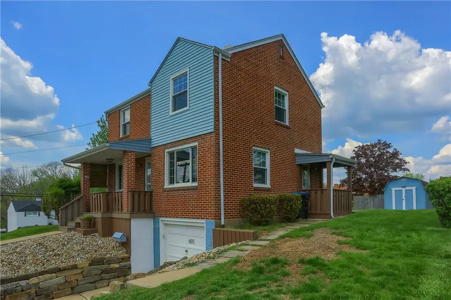 601 Lochinvar Dr, Pittsburgh, PA 15237 - #2