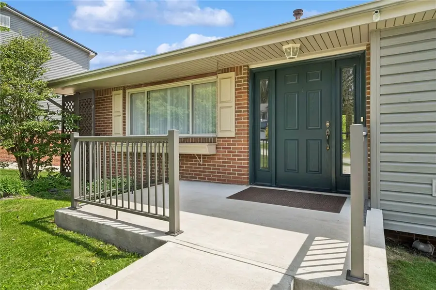 521 Monticello Dr, Delmont, PA 15626 - #2