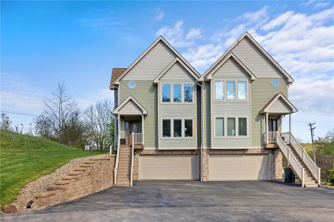 372 Cherokee Dr, Beaver Falls, PA 15010 - #1