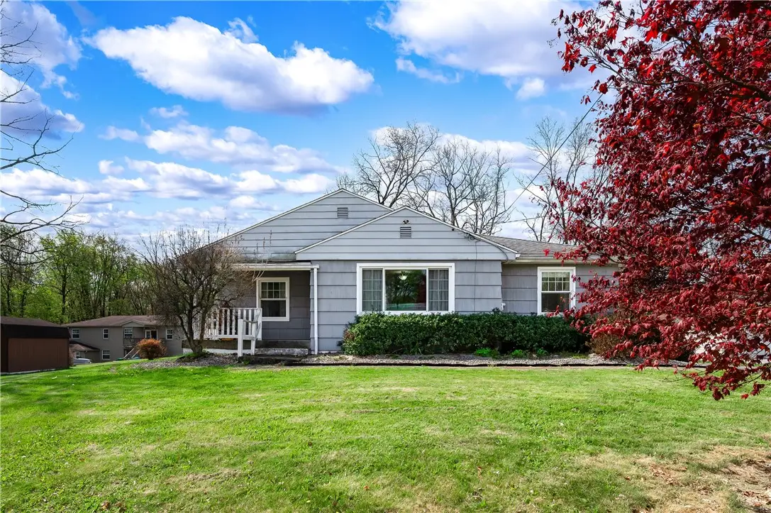 112 Linwood Dr, Butler, PA 16001 - #1