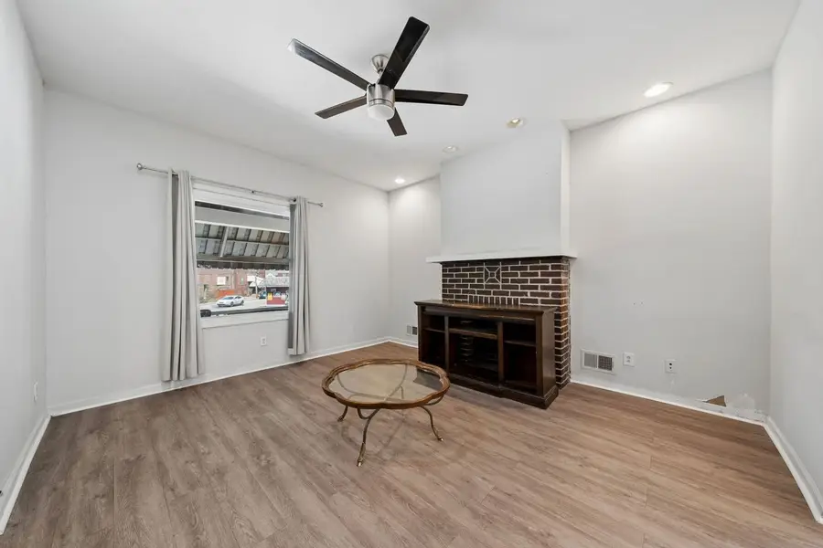 602 Division Street, Jeannette, PA 15644 - #3