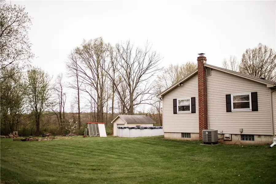 2667 Leesburg Volant Rd, Volant, PA 16156 - #2