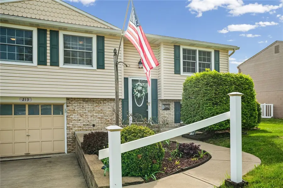 213 Winslow Dr, Oakdale, PA 15071 - #2