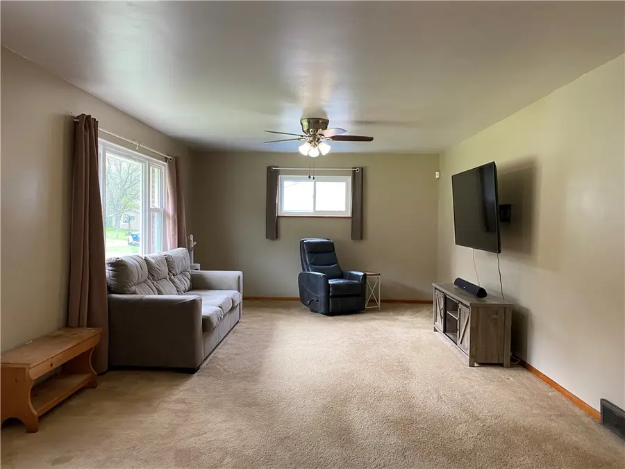 125 Highland Dr., Leechburg, PA 15656 - #2