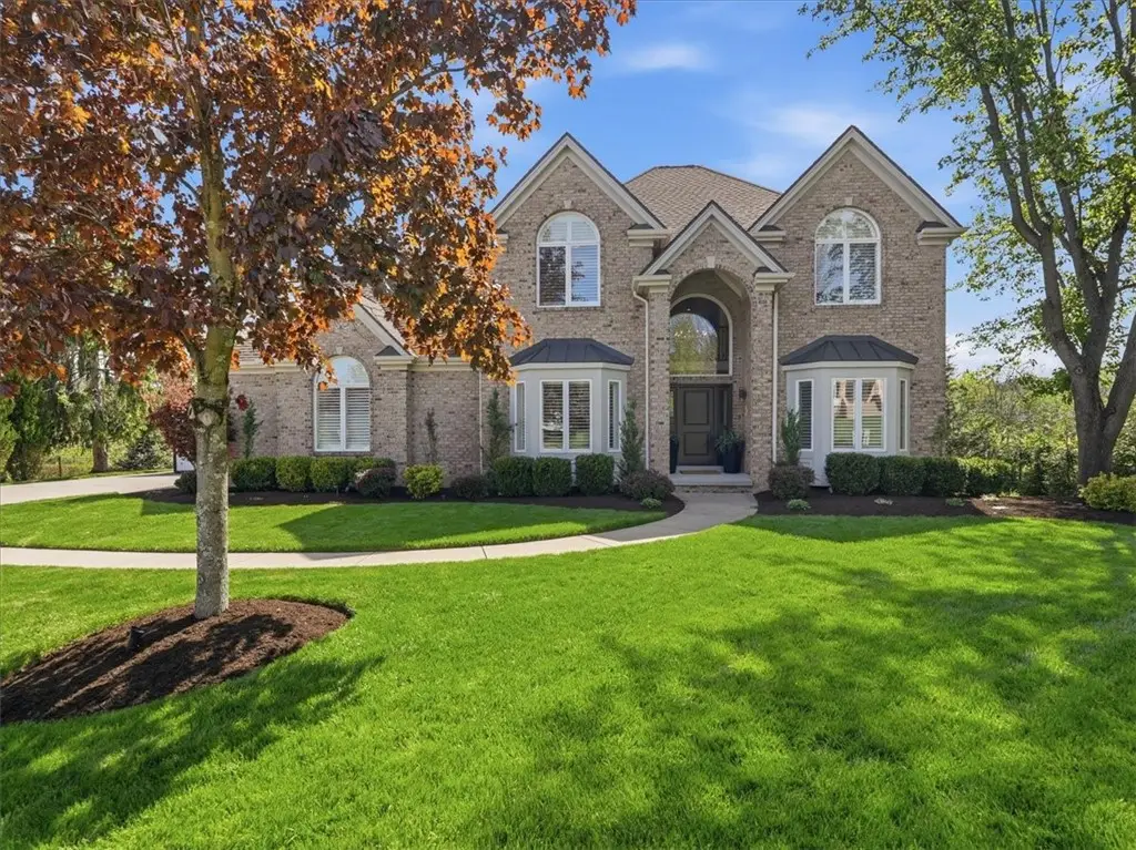 218 Chesapeake Dr, Gibsonia, PA 15044 - #1