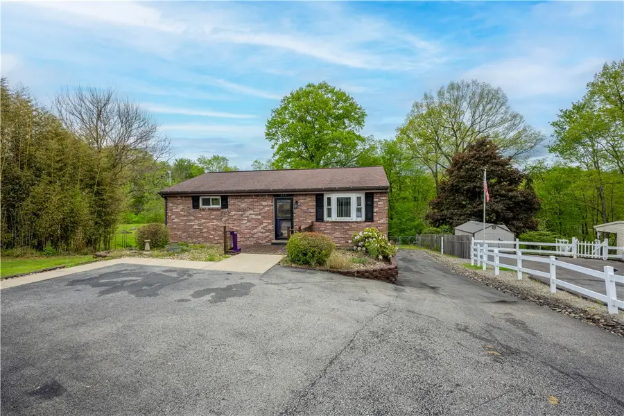 327 Beech Rd, Pittsburgh, PA 15239 - #2