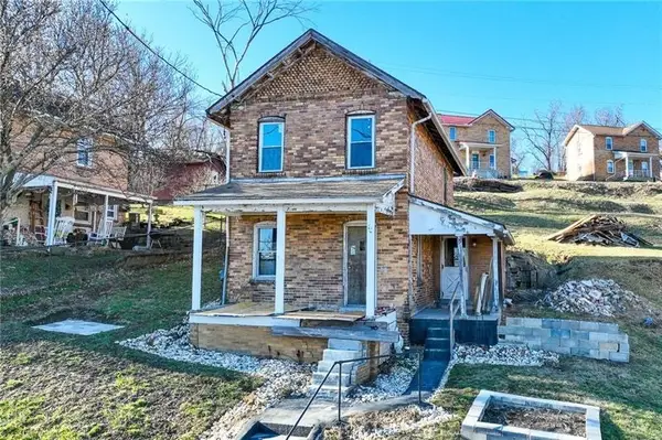 512 4th St, Marianna, PA 15345