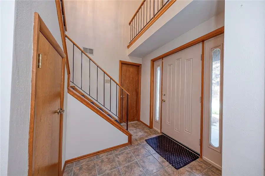 1479 Greendale Dr, Pittsburgh, PA 15239 - #2