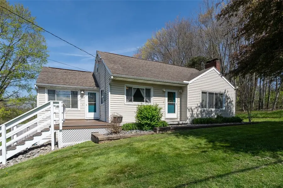 1007 Willowbrook Rd., New Castle, PA 16101 - #2