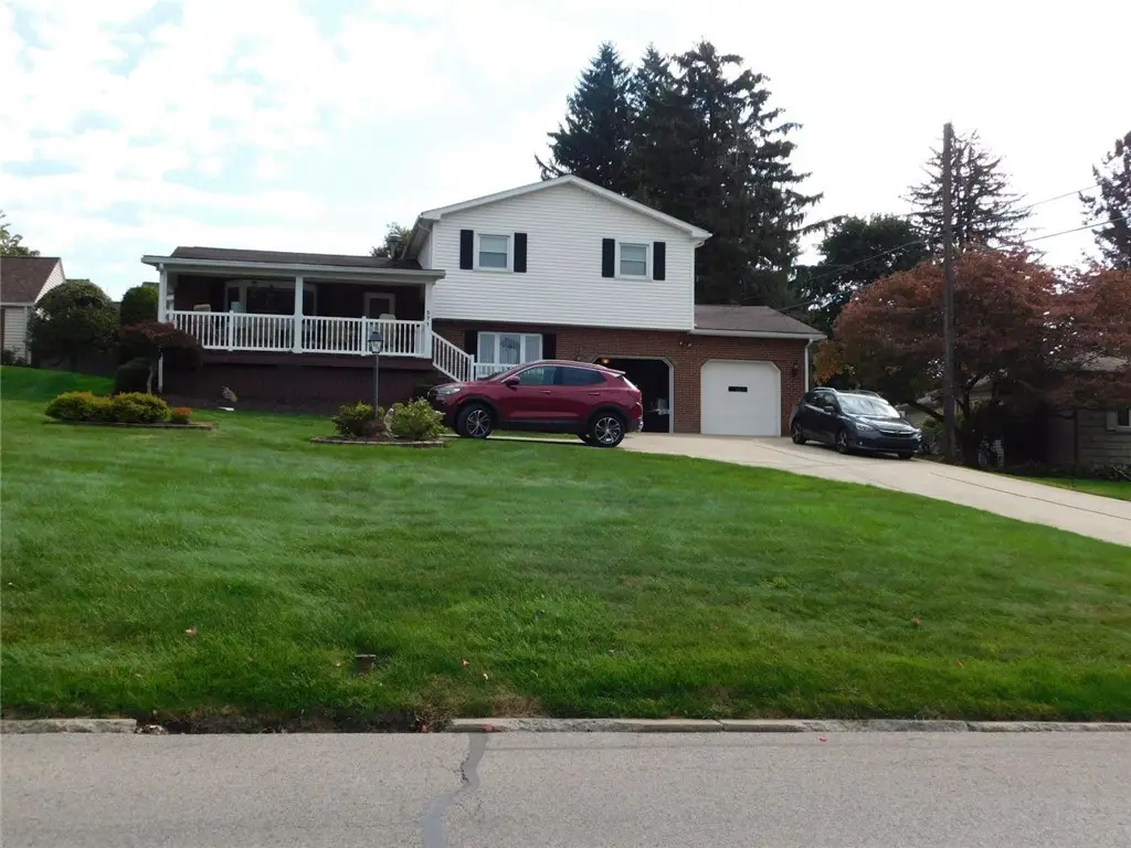 571 Seventh St, Sharpsville, PA 16150 - #1