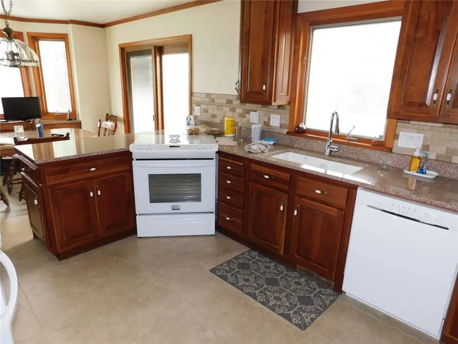 571 Seventh St, Sharpsville, PA 16150 - #2