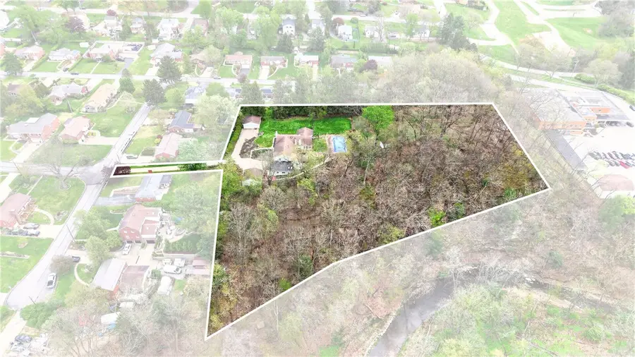 1700 Village Rd, Glenshaw, PA 15116 - #2