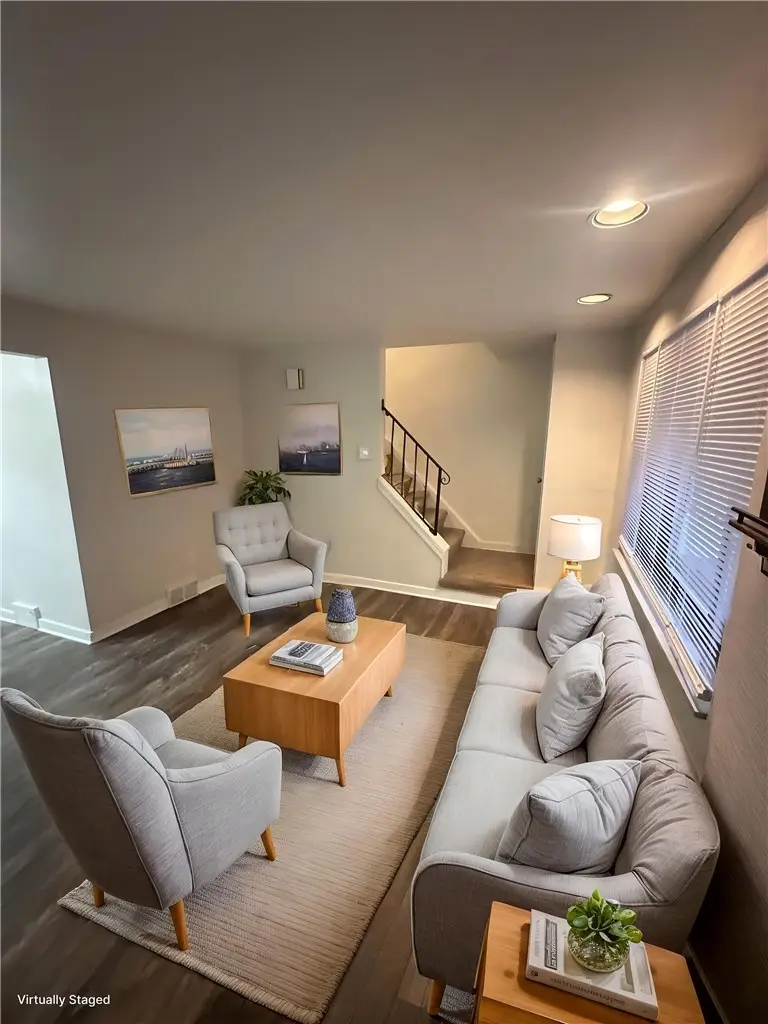 3910 Meadowbrook Blvd, Pittsburgh, PA 15227 - #2