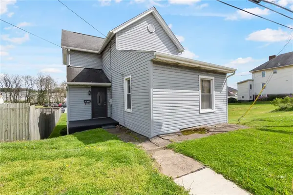 402 N 4th St, Youngwood, PA 15697