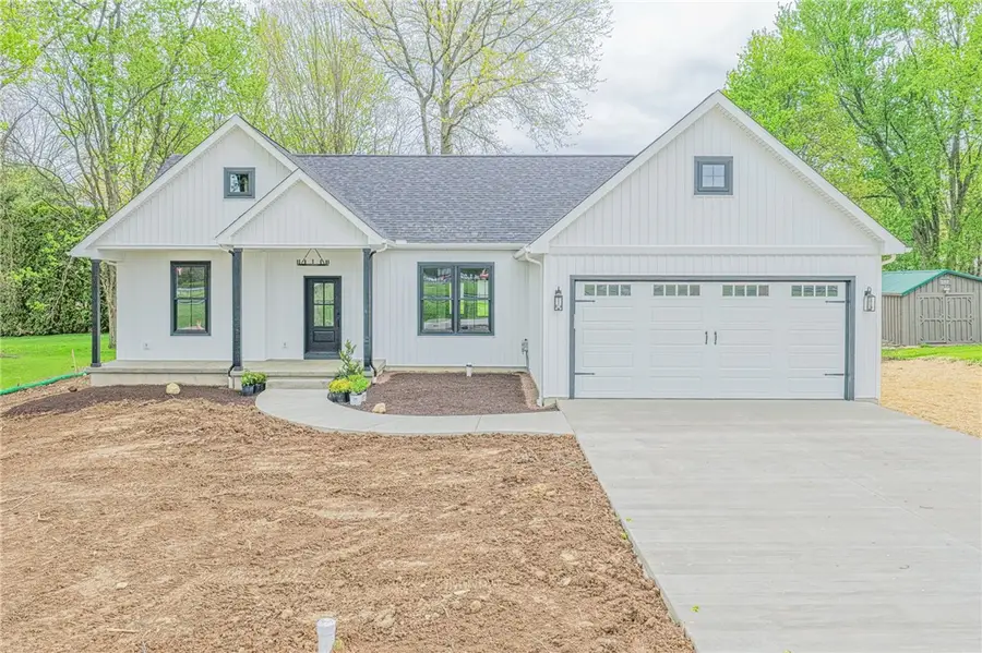 3154 Spiker Ln, New Castle, PA 16105 - #3