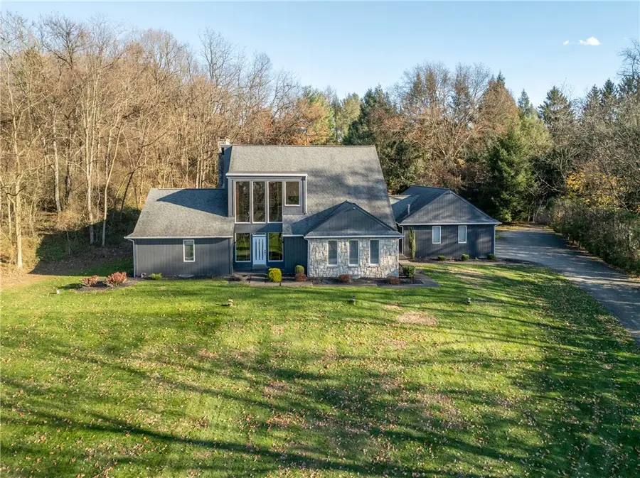 550 Locust Valley Rd, Greensburg, PA 15601 - #2