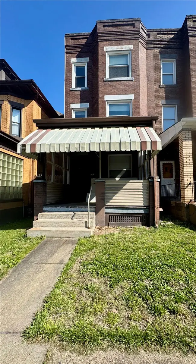 613 E 9th Ave, Homestead, PA 15120 - #1