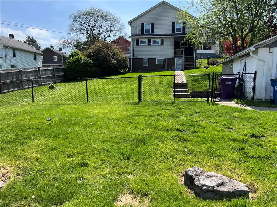 9155 Maple St, Pittsburgh, PA 15239 - #3