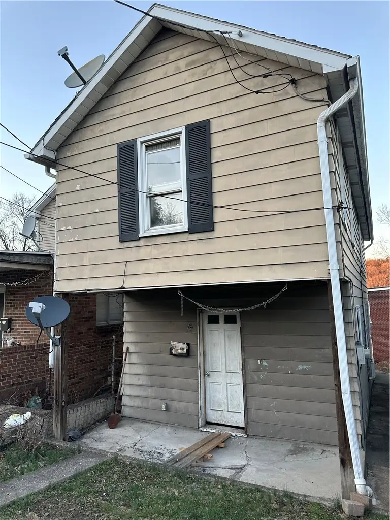 448 Wisconsin St, Monongahela, PA 15063 - #2