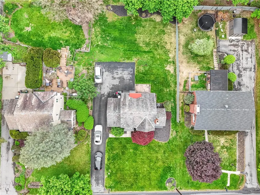 1912 Mount Royal Blvd, Glenshaw, PA 15116 - #2