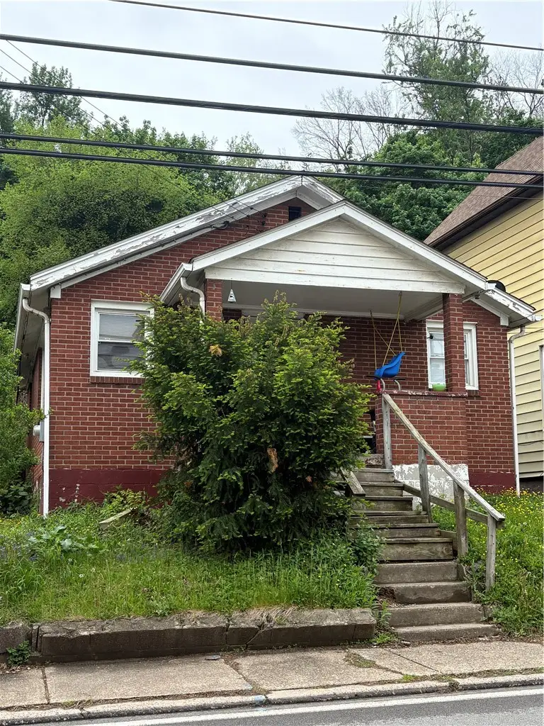 444 Wall, Wall, PA 15148 - #1