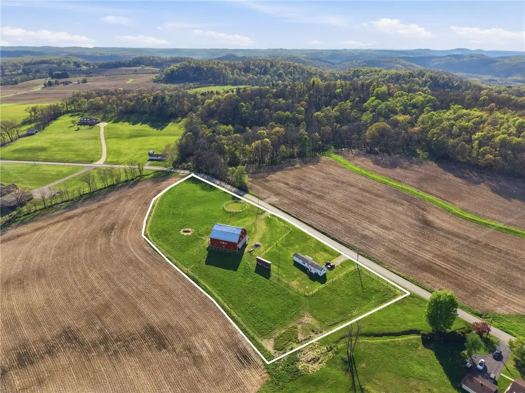 2117 Tunnelton Rd, Clarksburg, PA 15725 - #1