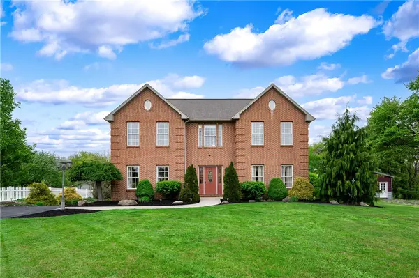 829 Hartzell School Rd, New Brighton, PA 15066