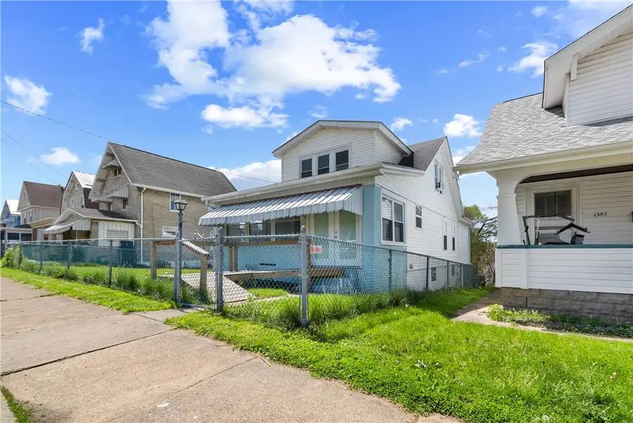 1365 Orchard Ave, New Kensington, PA 15068 - #2