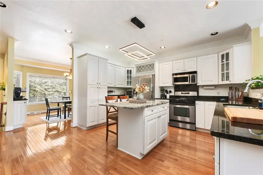 115 Saint Charles Ct, Pittsburgh, PA 15238 - #2