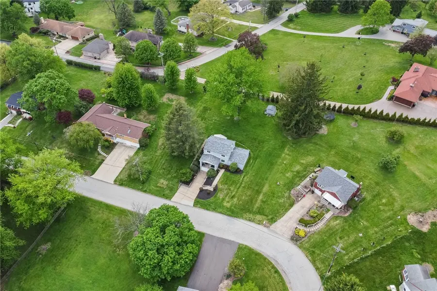 438 Valleyview Dr, Pittsburgh, PA 15215 - #2