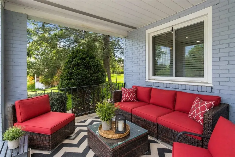 438 Valleyview Dr, Pittsburgh, PA 15215 - #3