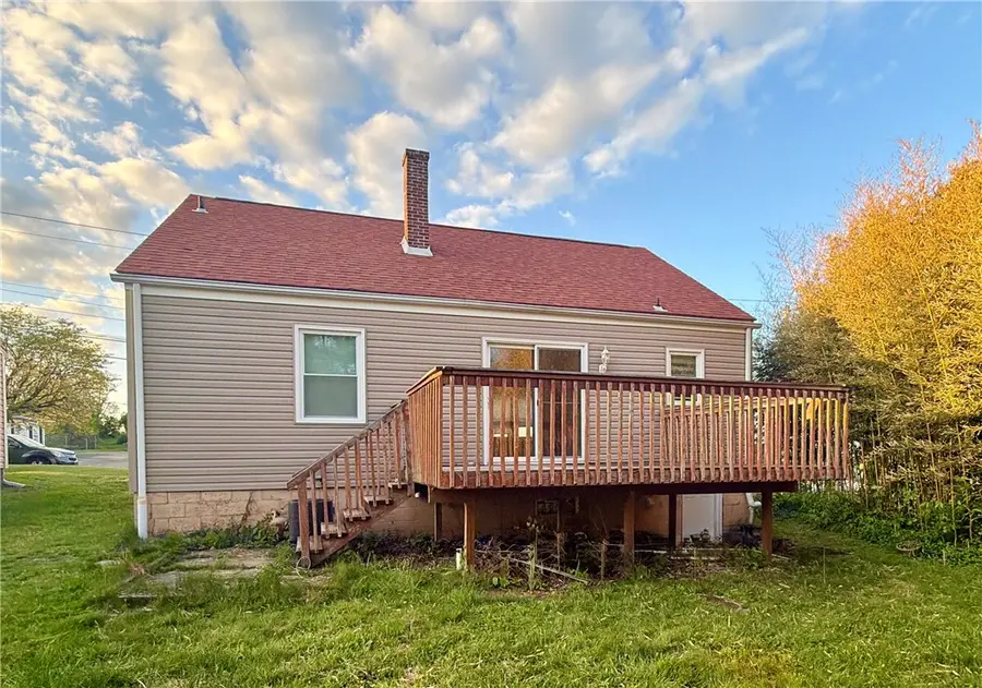 103 Delaware Ave, Uniontown, PA 15401 - #2