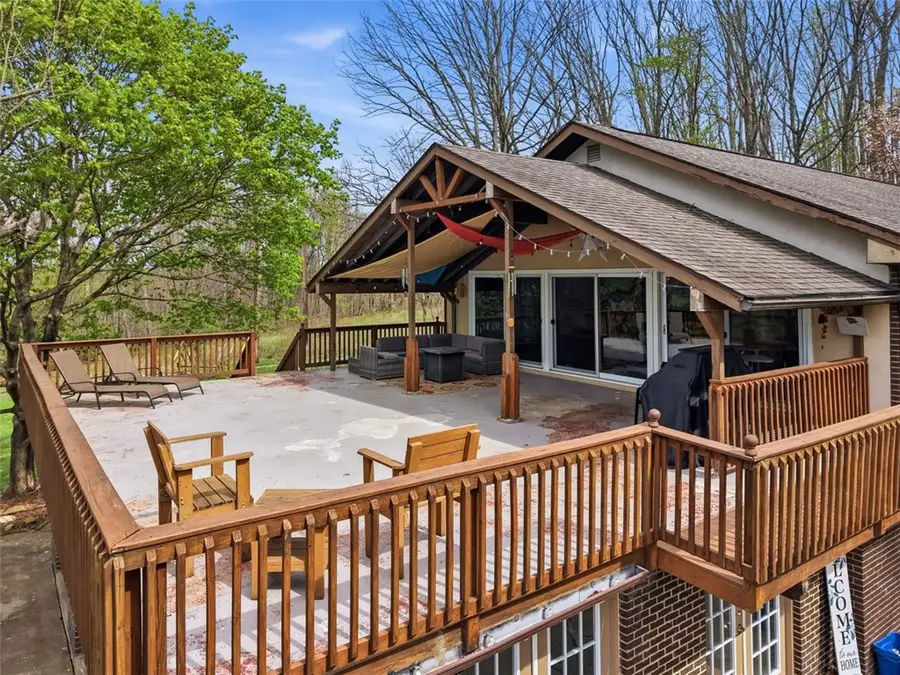 215 Wises Grove Rd, New Brighton, PA 15066 - #3