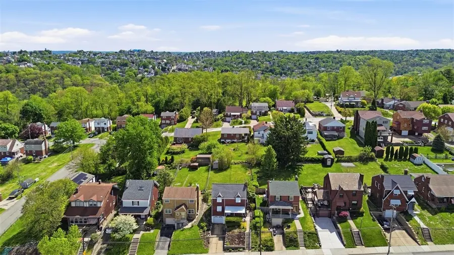 919 Tropical Ave, Pittsburgh, PA 15216 - #3