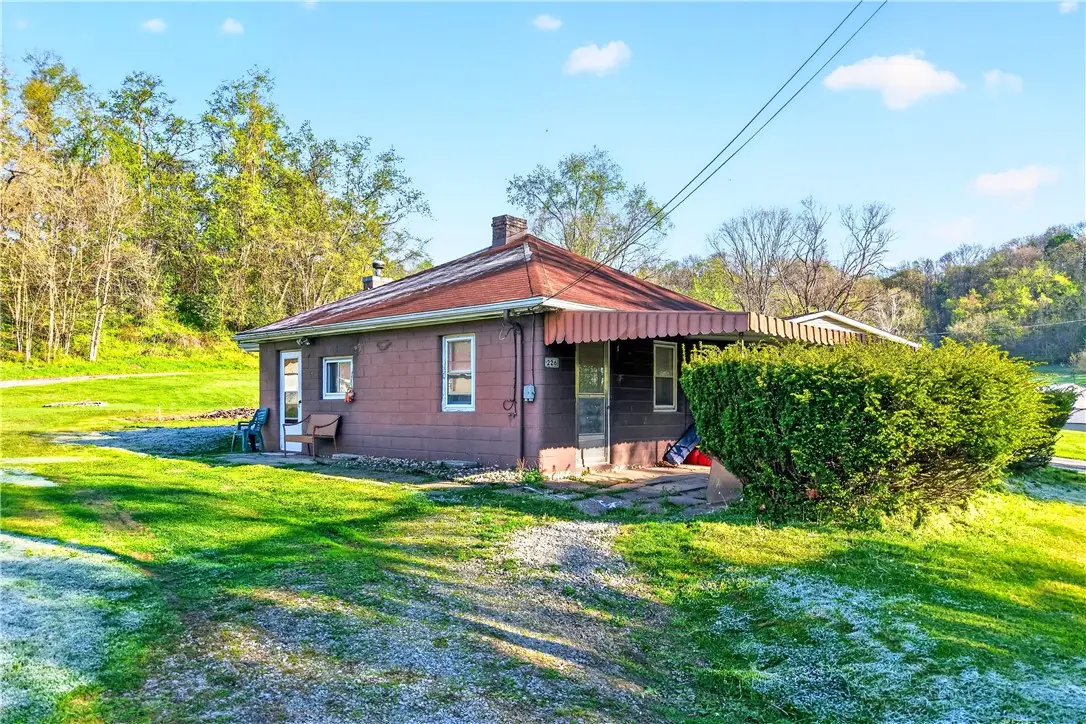 226 Kangaroo Hill Rd, Lowber, PA 15660 - #1