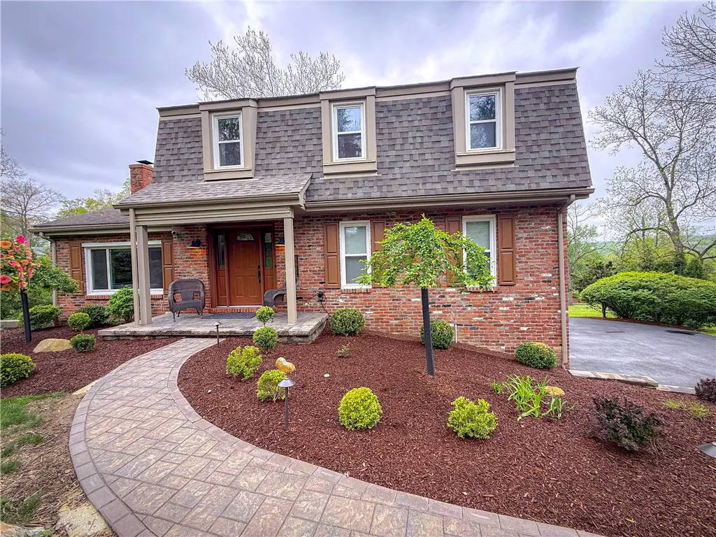 105 Mount Blaine Drive, Canonsburg, PA 15317 - #1