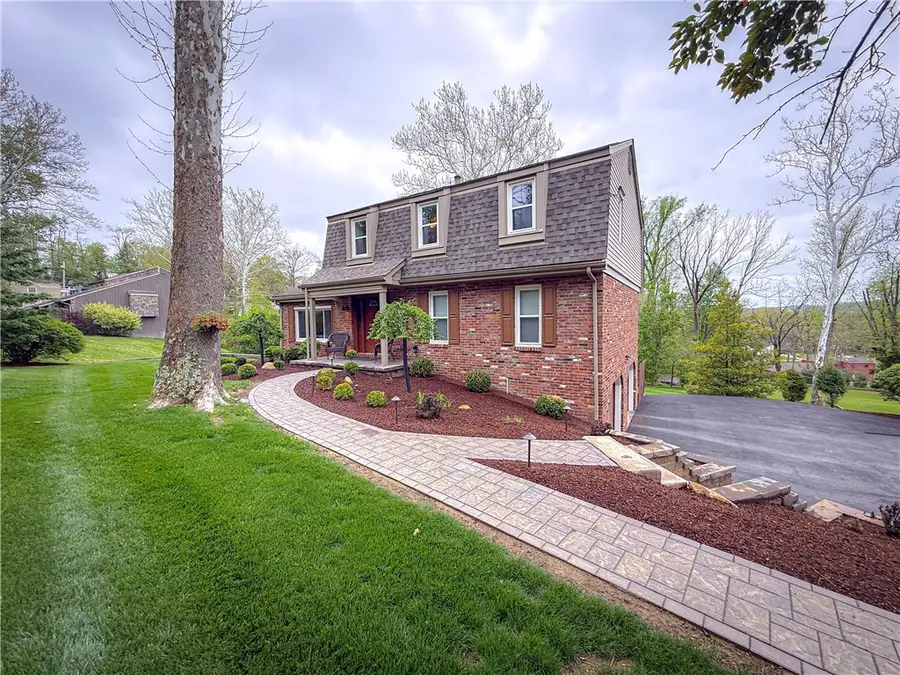 105 Mount Blaine Drive, Canonsburg, PA 15317 - #2