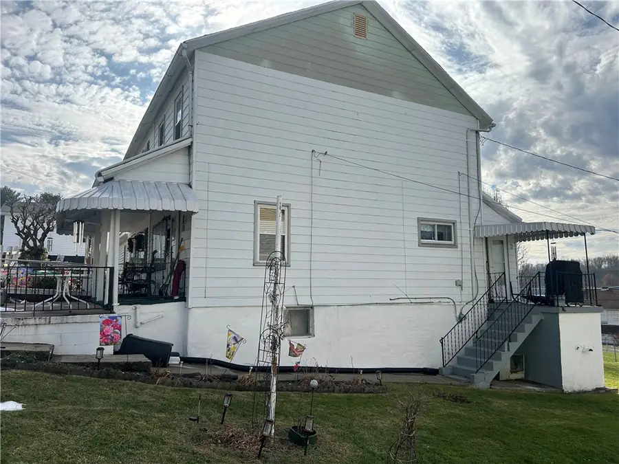 927 1st St, Buffington, PA 15442 - #2