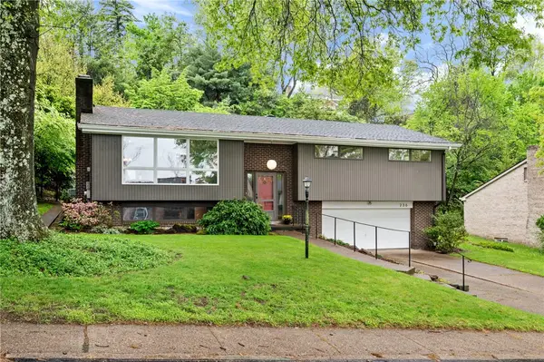 236 Penhurst Dr, Pittsburgh, PA 15235