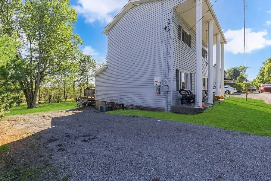 6437 Tuscarawas Rd, Midland, PA 15059 - #2