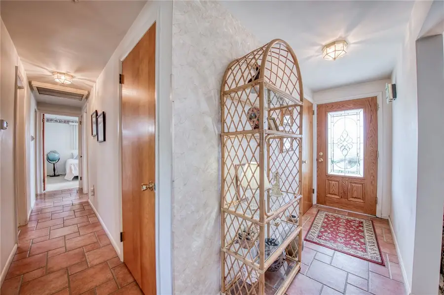 215 Amherst Rd, Glenshaw, PA 15116 - #2