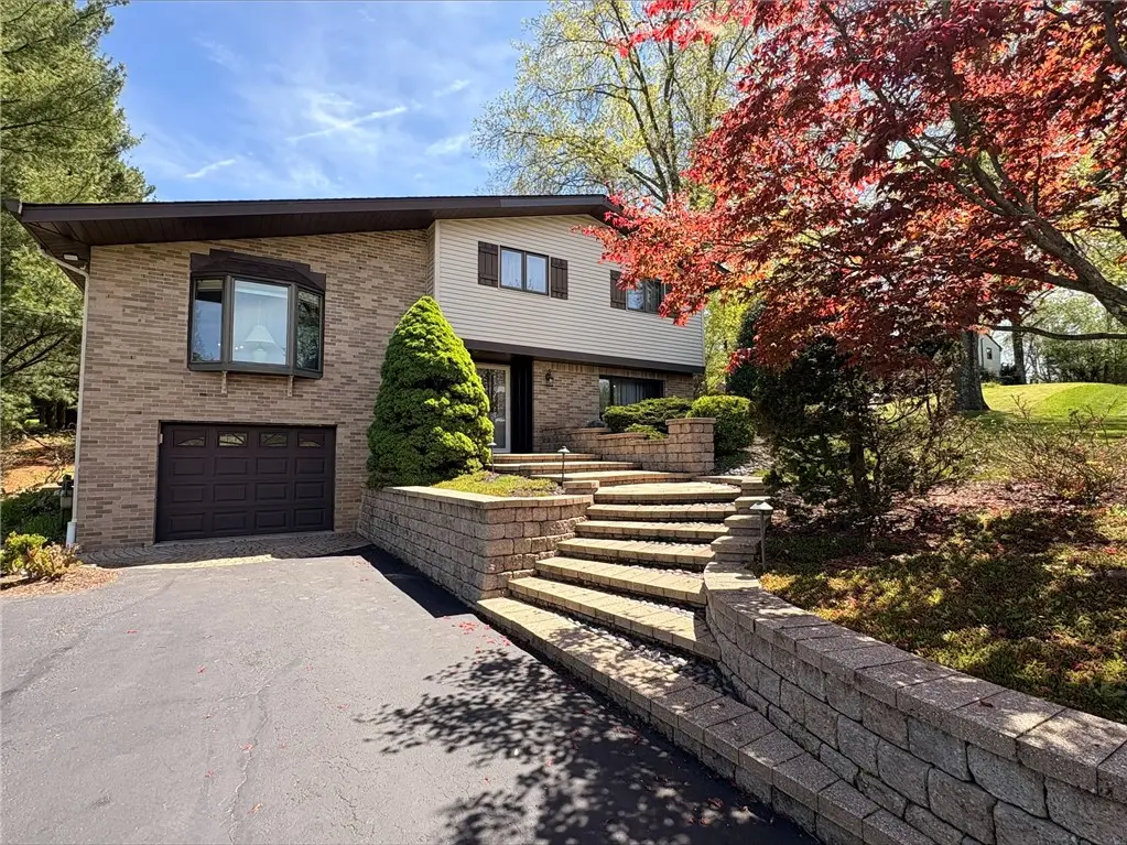 5122 Leroy Dr, Gibsonia, PA 15044 - #1
