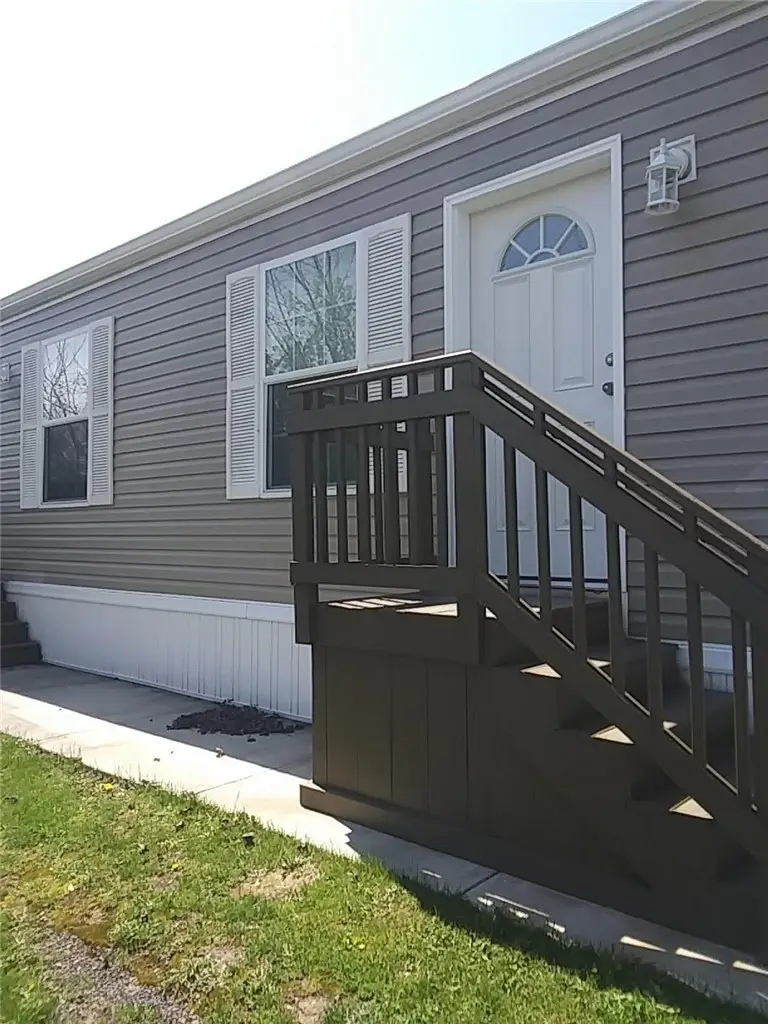 36 Leesburg Ct, Imperial, PA 15126 - #1