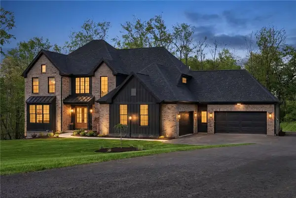 225 Stoup Rd, Mars, PA 16046